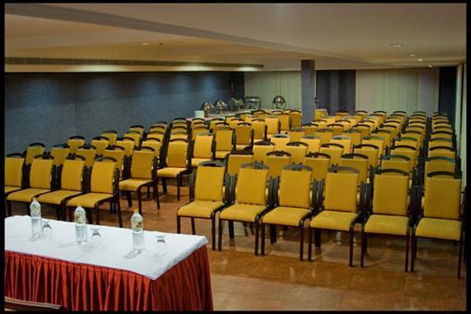 Vijayapark Hotel Kaduturutti ภายนอก รูปภาพ