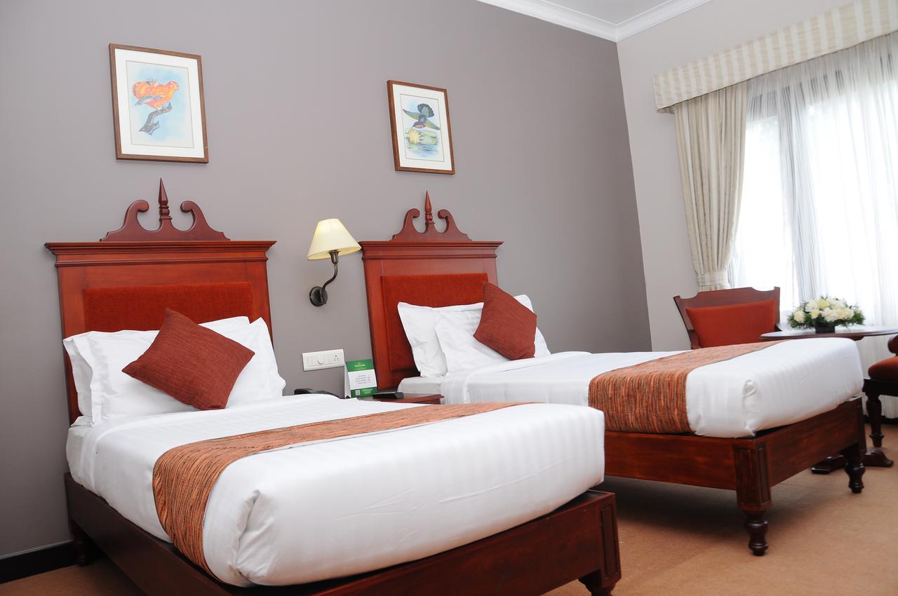 Vijayapark Hotel Kaduturutti ภายนอก รูปภาพ